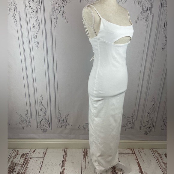 White Backless Bodycon Hallow Out Midi Dress - Picture 14 of 15